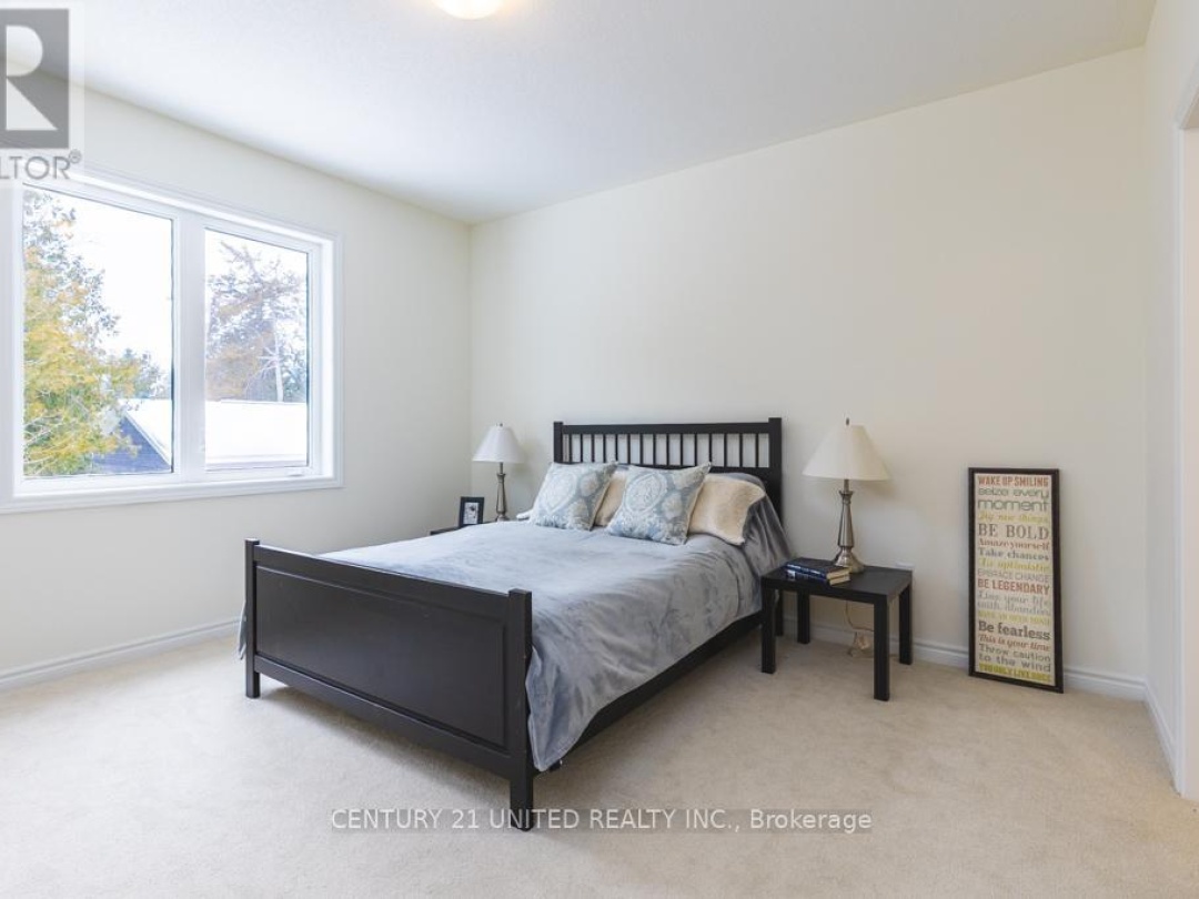 67 HILLCROFT WAY, 
