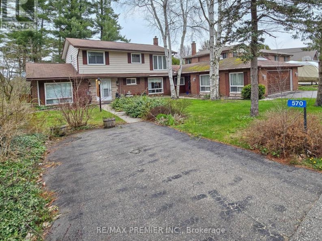570 Phillip Street E, Gull Lake