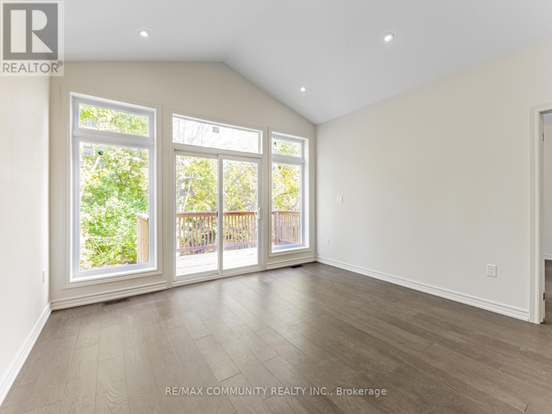 506 SIMCOE STREET, 