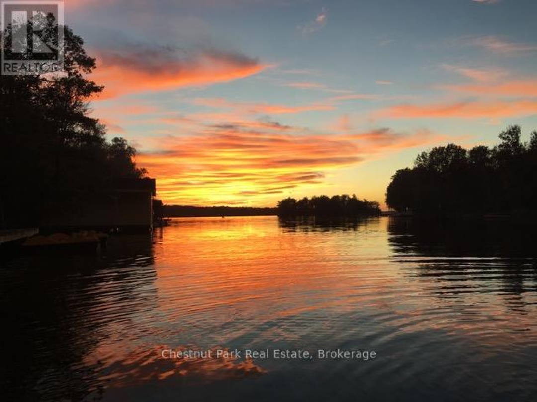 30 MCVITTIE ISLAND, Lake Muskoka
