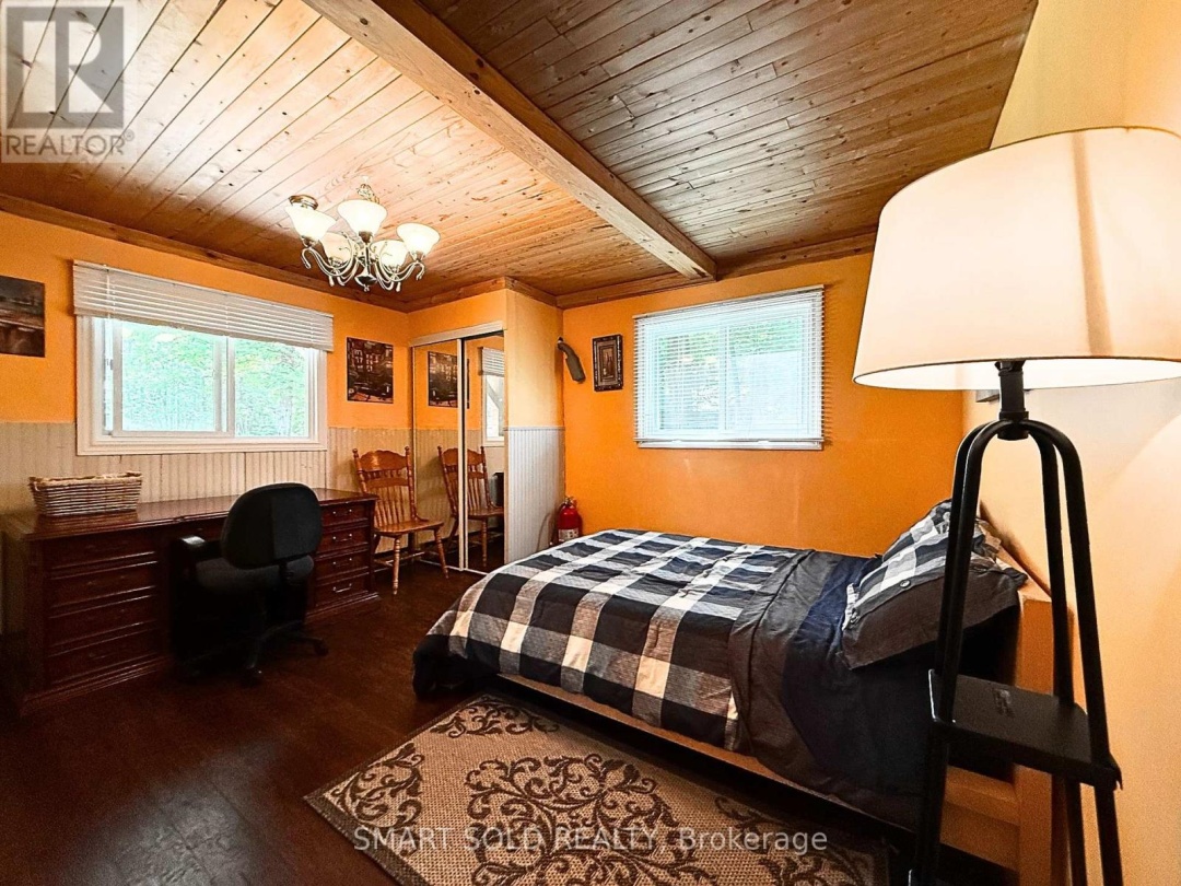 105 MUSKOKA GLENS COTTAGE ROAD, 