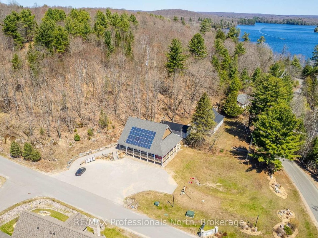 13 68 Webb Circle, Kashagawigamog Lake