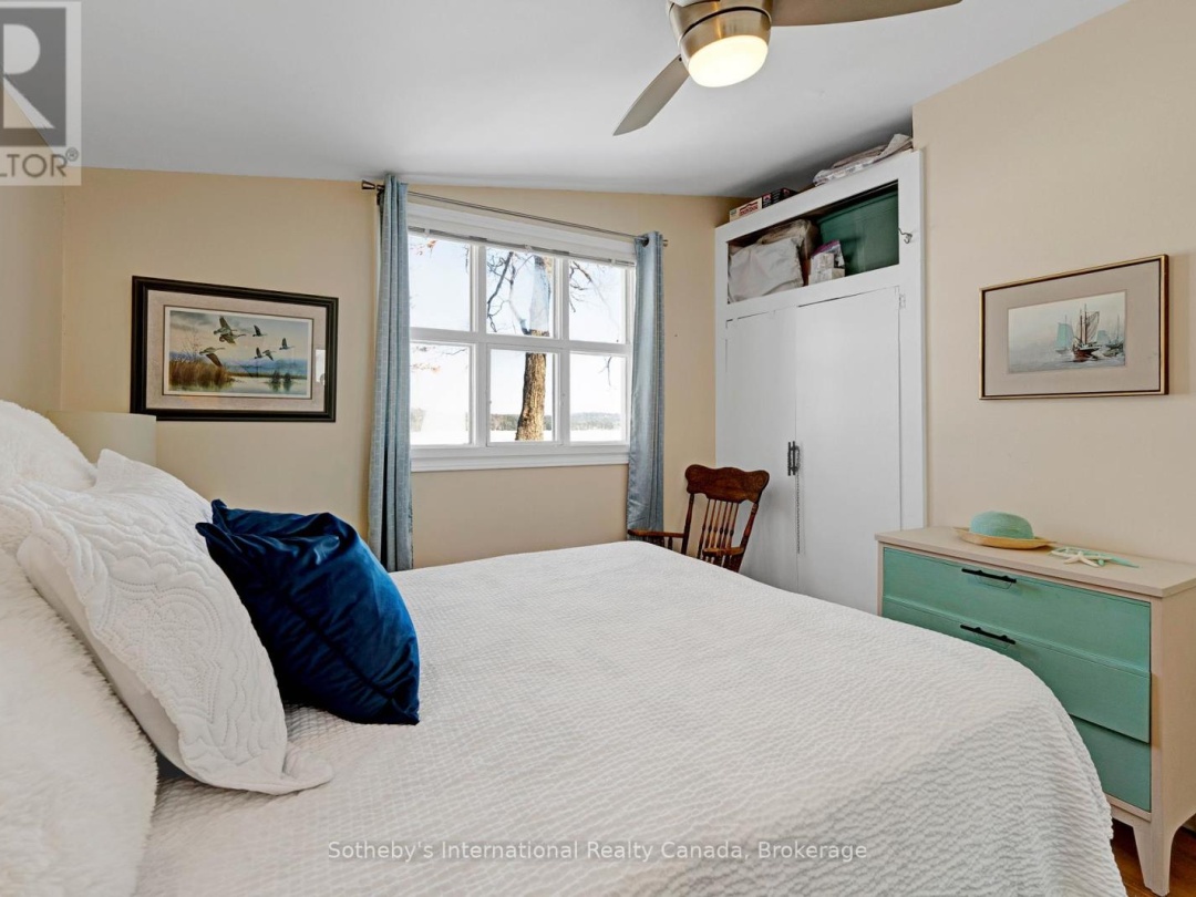 1028 Hillcrest Lane, Halls Lake