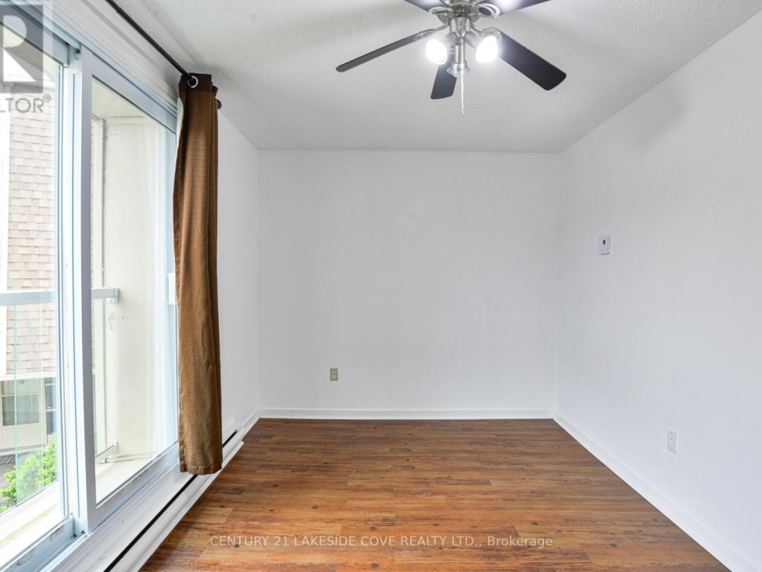 UNIT 5 - 4 PARADISE BOULEVARD, 