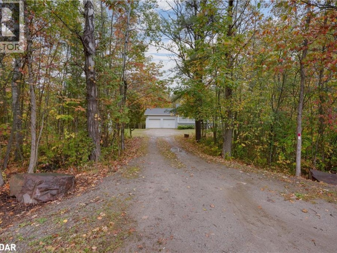 2372 KINNEAR Sideroad, 