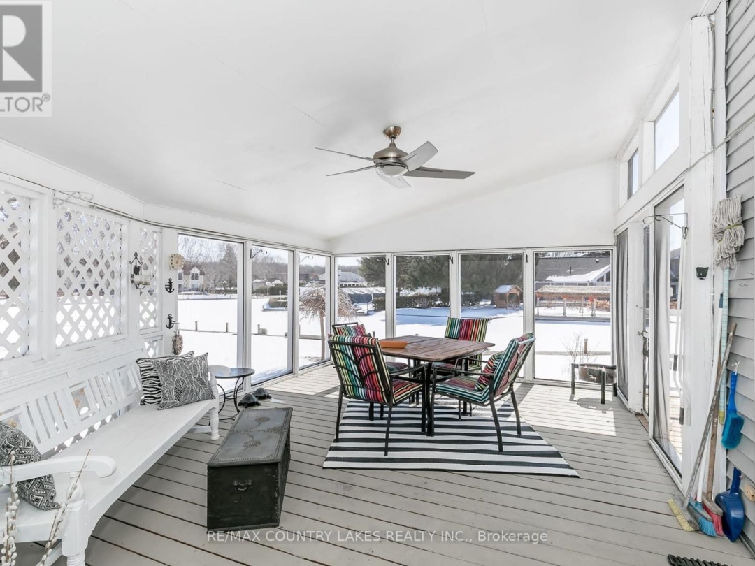 98 TURTLE PATH, Lake Simcoe