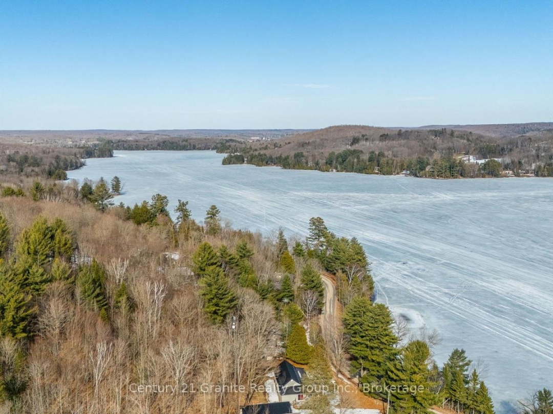 17 Webb Circle, Kashagawigamog Lake