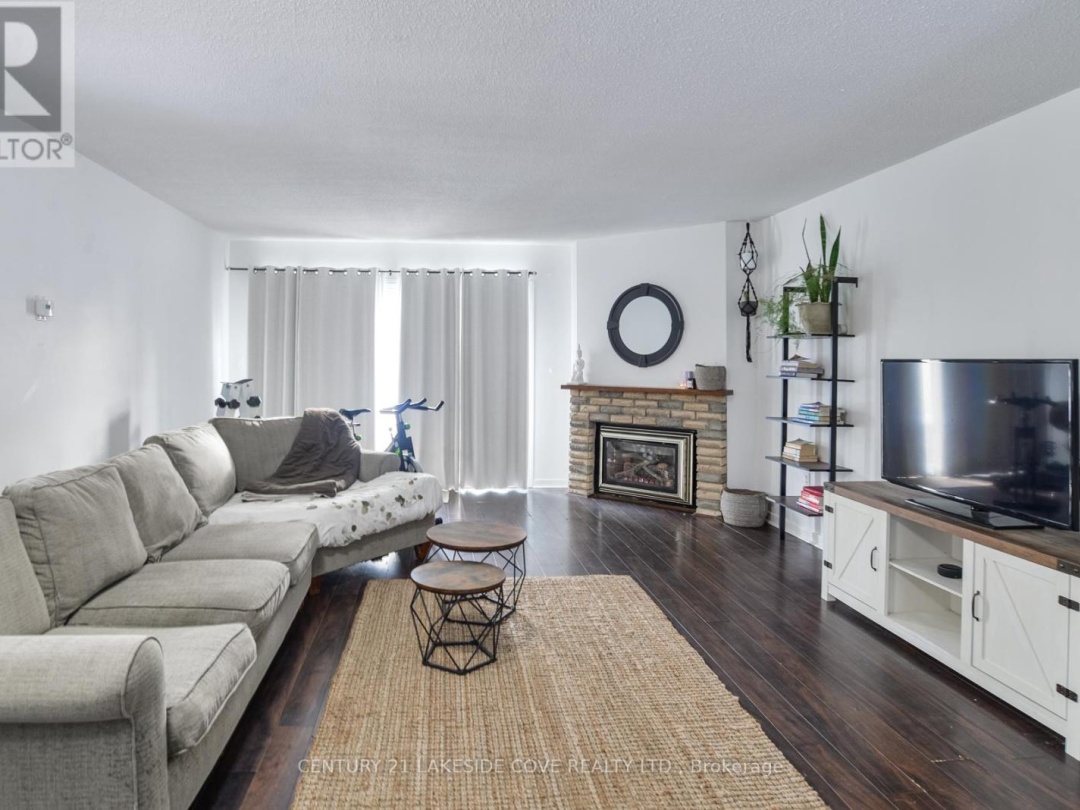 Unit 5 4 Paradise Boulevard, Lake Simcoe