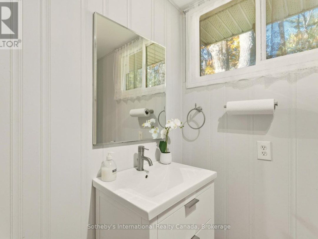 1161 NORTH KAHSHE LAKE ROAD, 