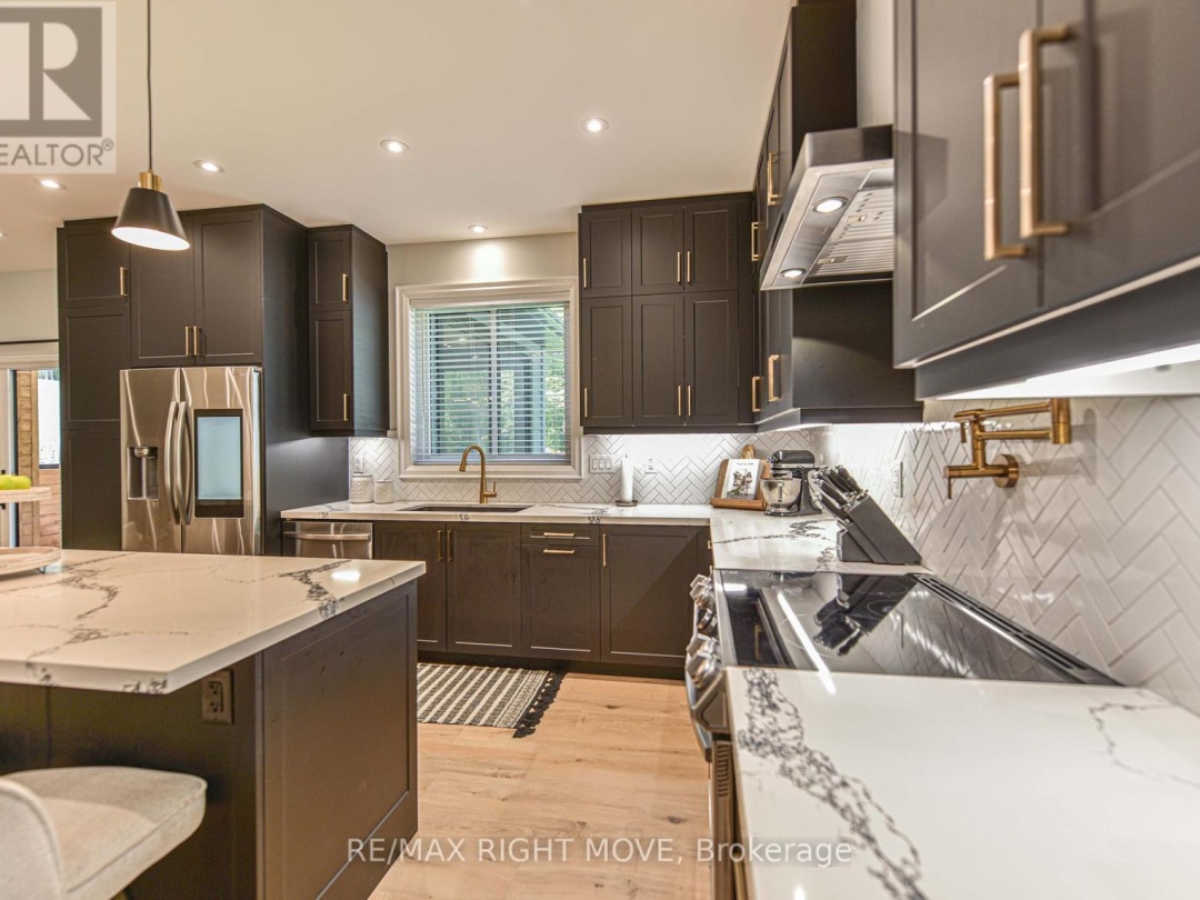2272 Monck Road, Ramara