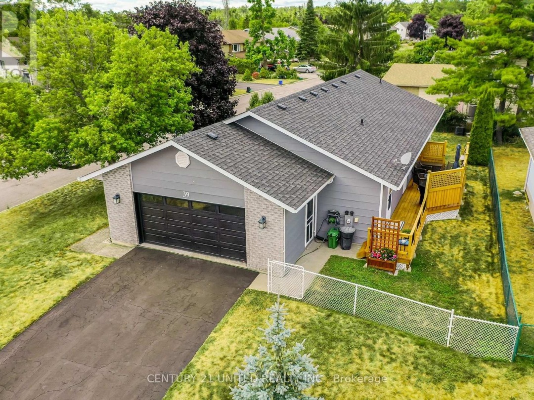 39 CEDARTREE LANE, 