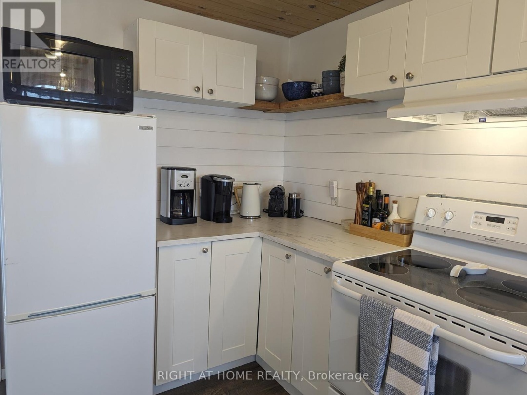 187 Campbell Beach Road, Dalrymple Lake