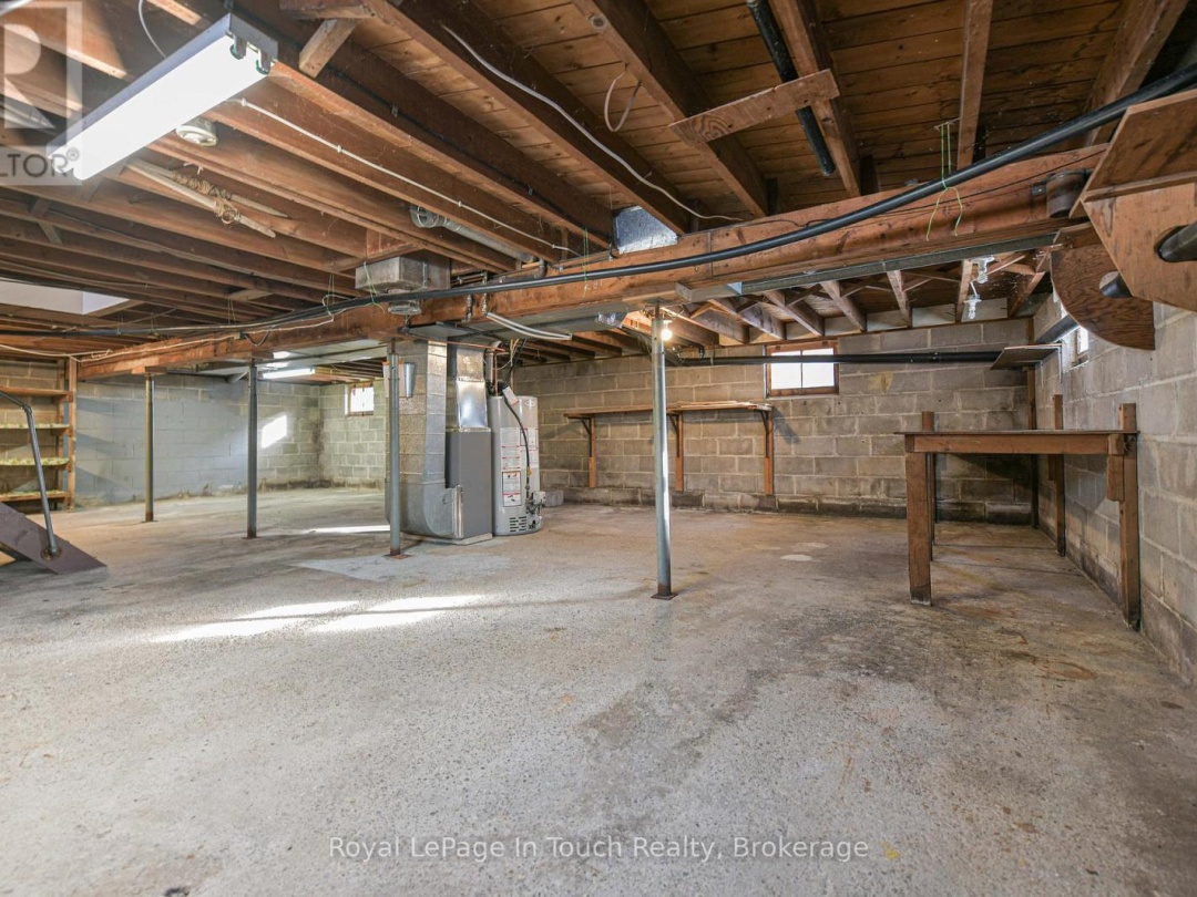 95 WESTMOUNT DRIVE N, 