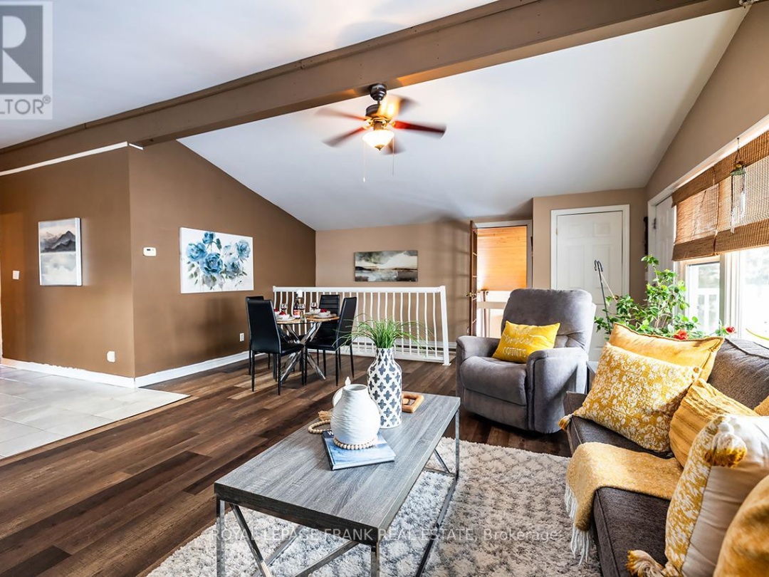 121 BALL POINT ROAD, Lake Scugog