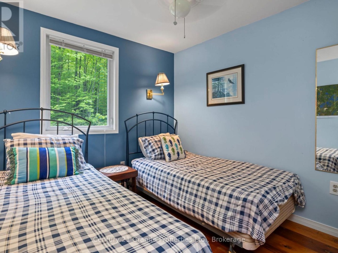 131 Downes Road, Horseshoe Lake