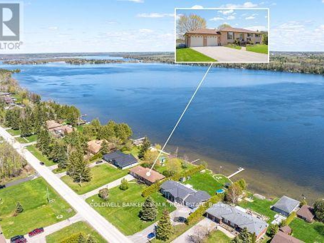 84 Pinewood Boulevard, Canal Lake