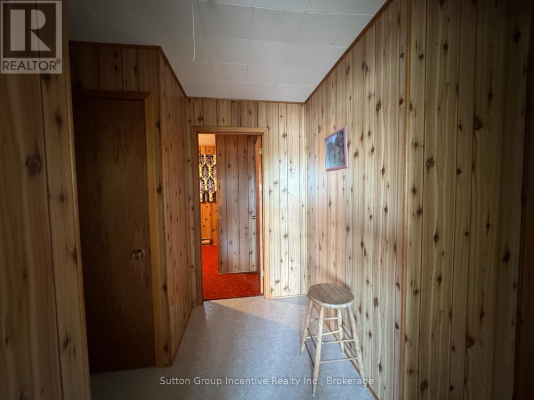 1017 Goldfinch Court, Sparrow Lake