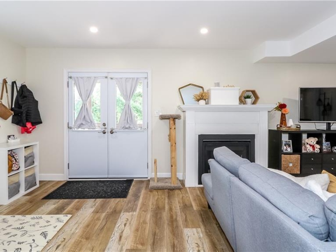 1 MARIPOSA Drive, 