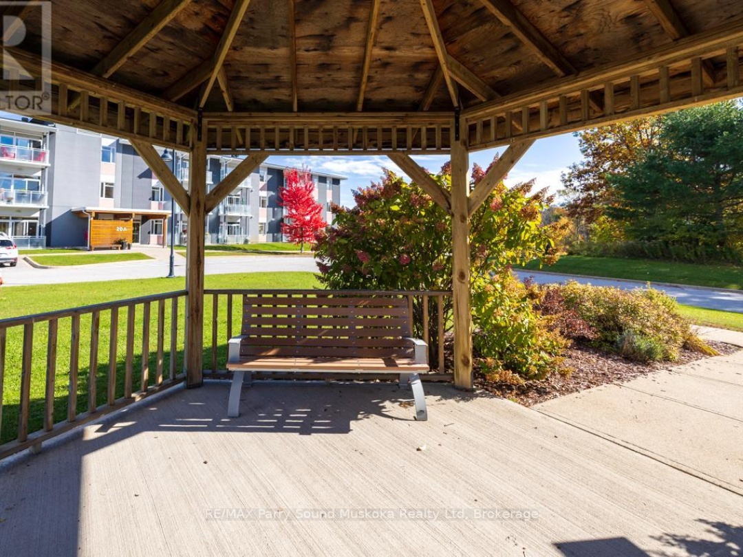 303 - 20D SILVER BIRCH COURT, 