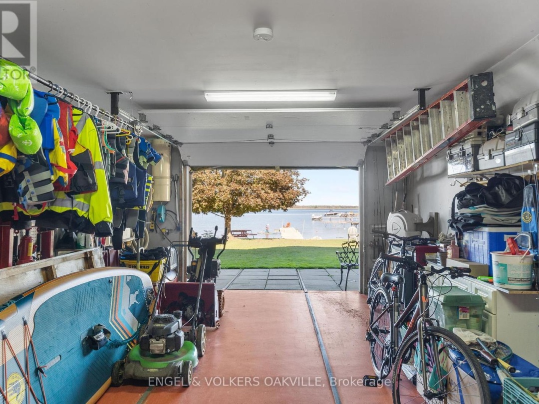216 ROBINS POINT ROAD, 