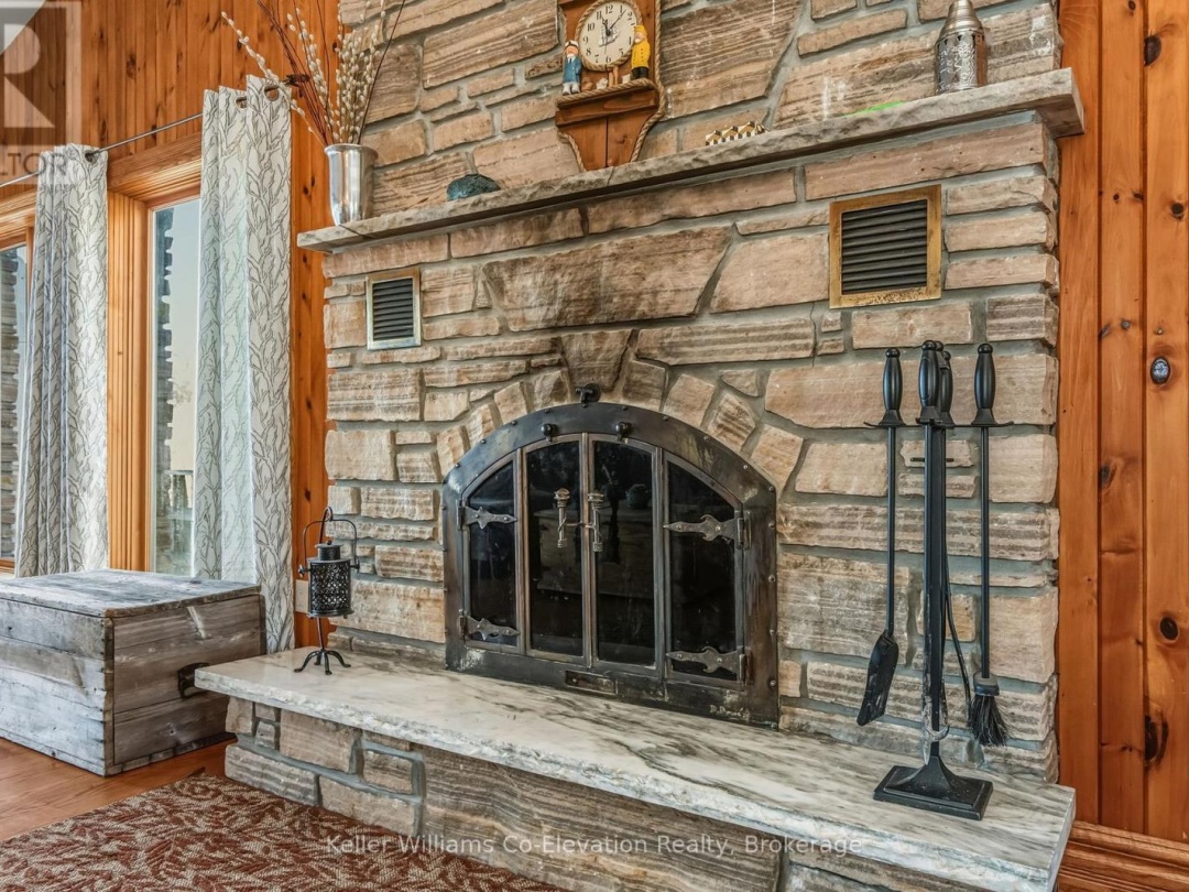 804 KINGS FARM ROAD, 