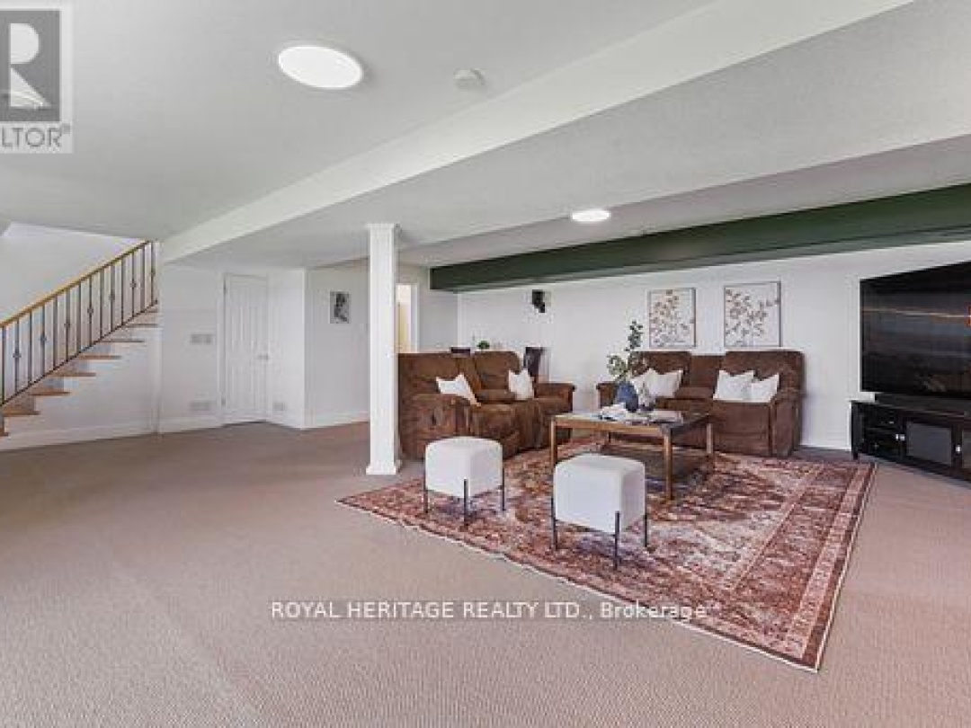 7 NORTH SERVICE ROAD, 