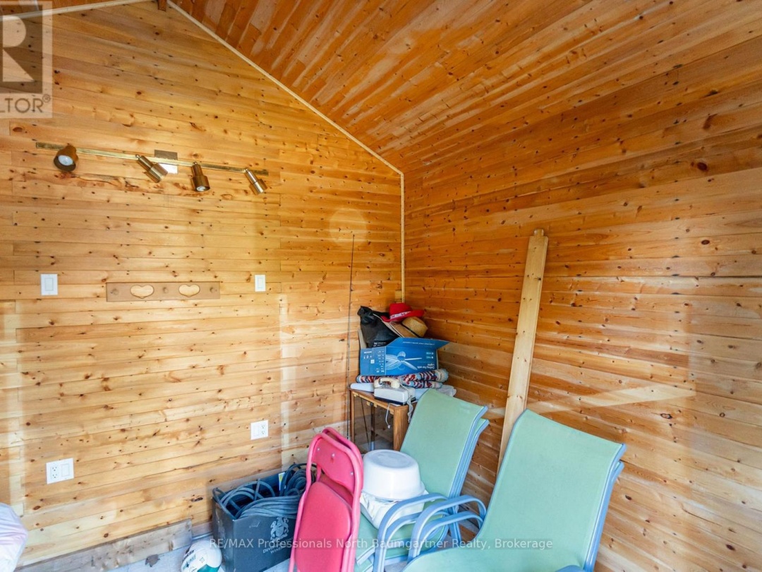 1566 WEST SETTLEMENT ROAD, 