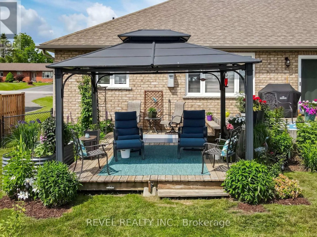 35 BRUCE CRESCENT, 