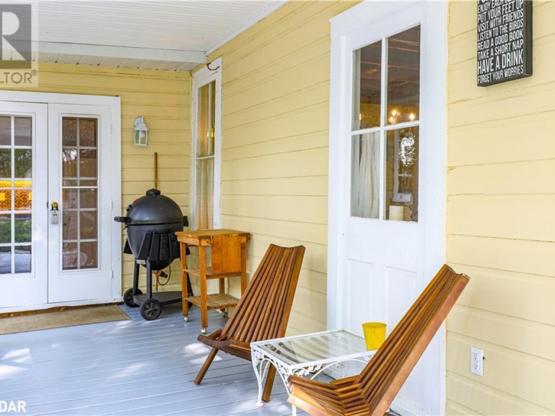 10 Sixth Street, Sturgeon Lake