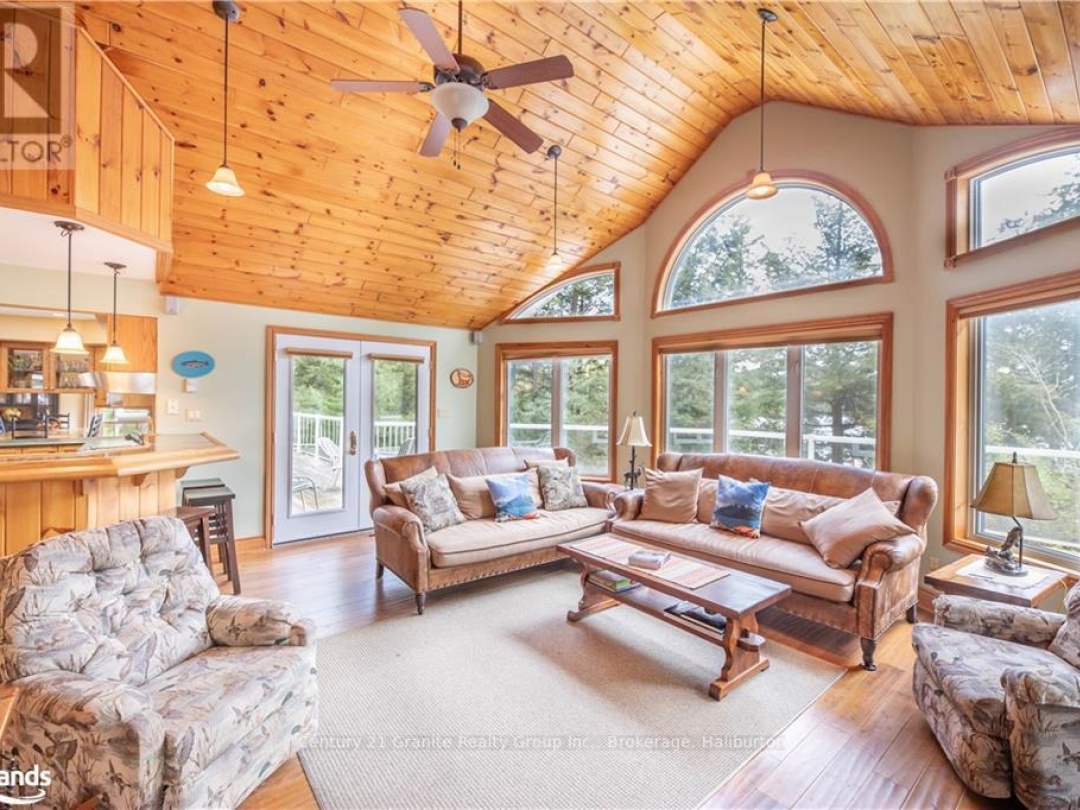 1016 Pegg Drive, Kennisis Lake