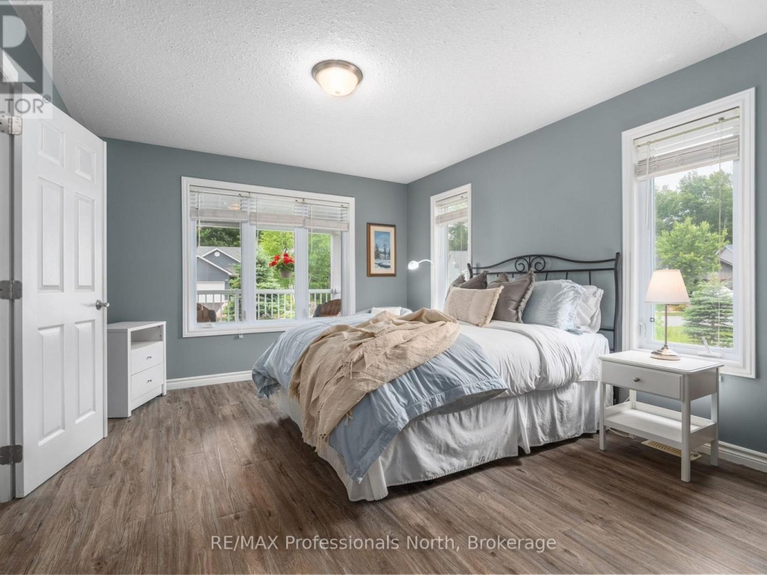 4 RED MAPLE COURT, 