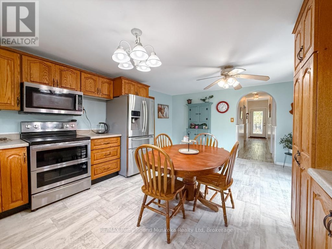 1862 DIVISION ROAD W, 