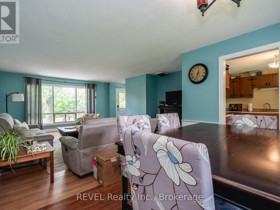 1515 LOVERING LINE, 