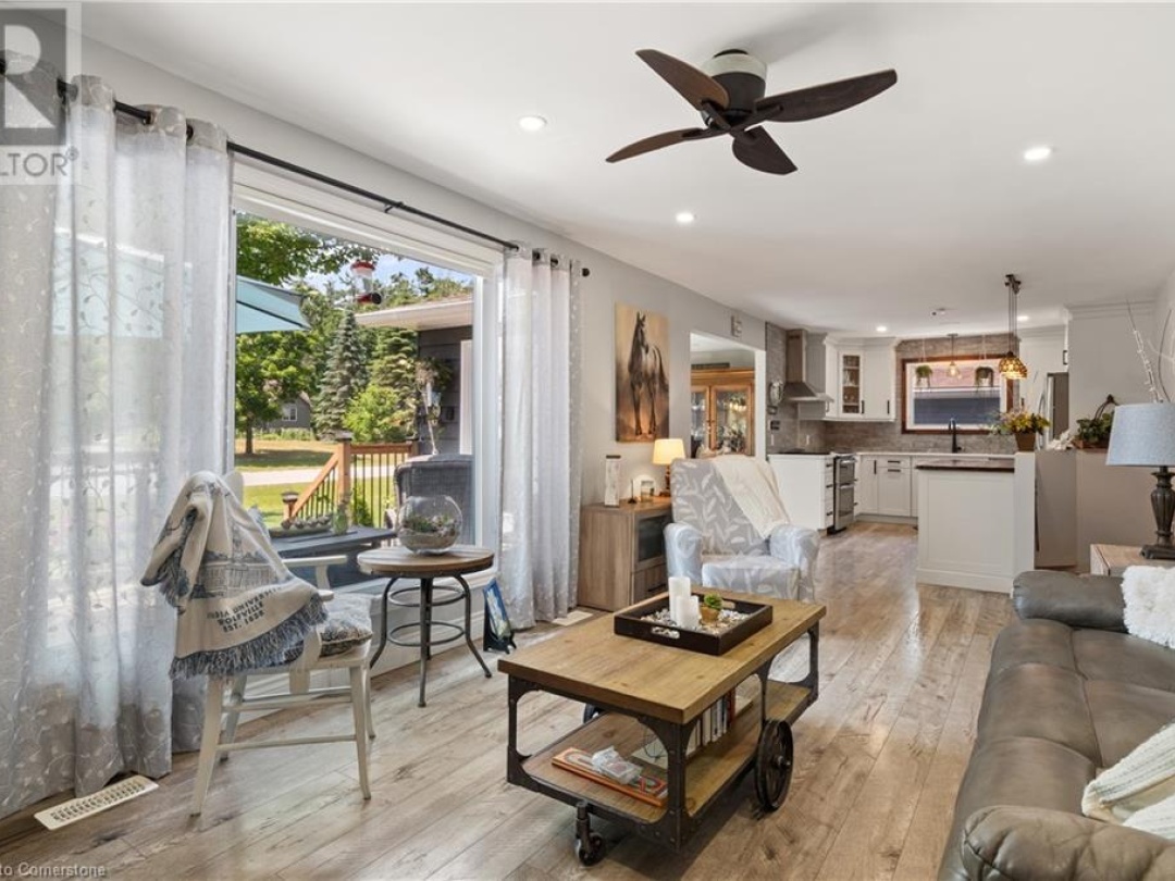 33 GRAHAM Drive, 