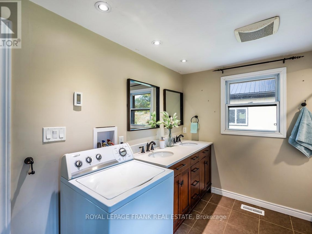 119 OAKDENE CRESCENT, 