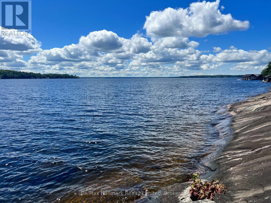 1091 Strawberry Lane, Lake Muskoka