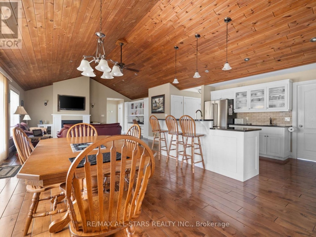 210 Moorings Drive, Burnt Lake