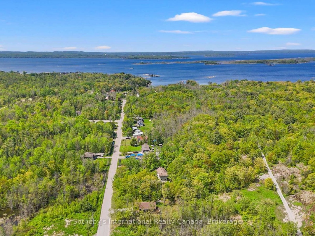260 Forest Harbour Parkway, Tay