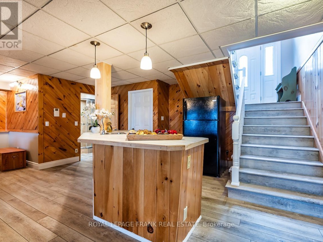 25 SHELLEY DRIVE, 