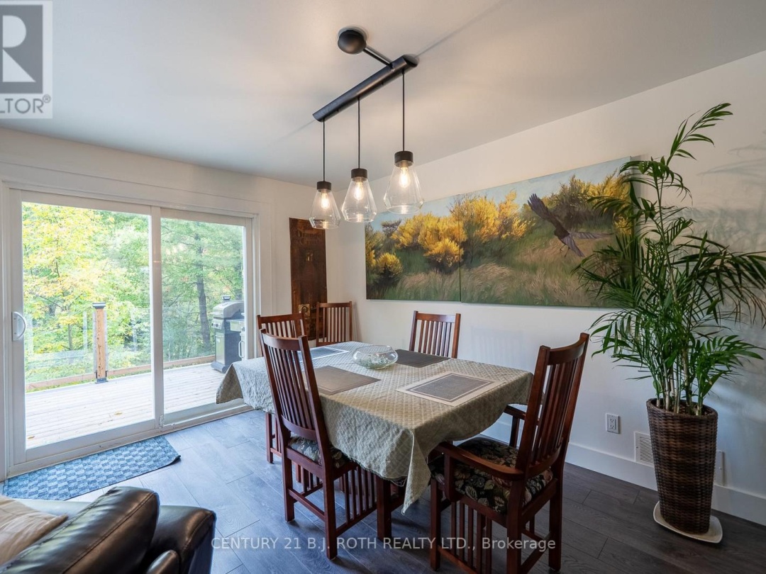 8101 KINGS RIVER ROAD, 