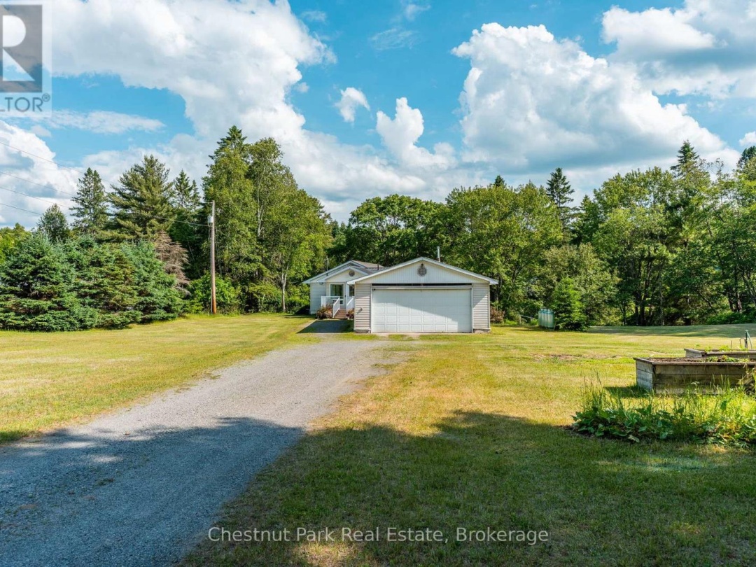 1054 GREEN LAKE ROAD, Gull River