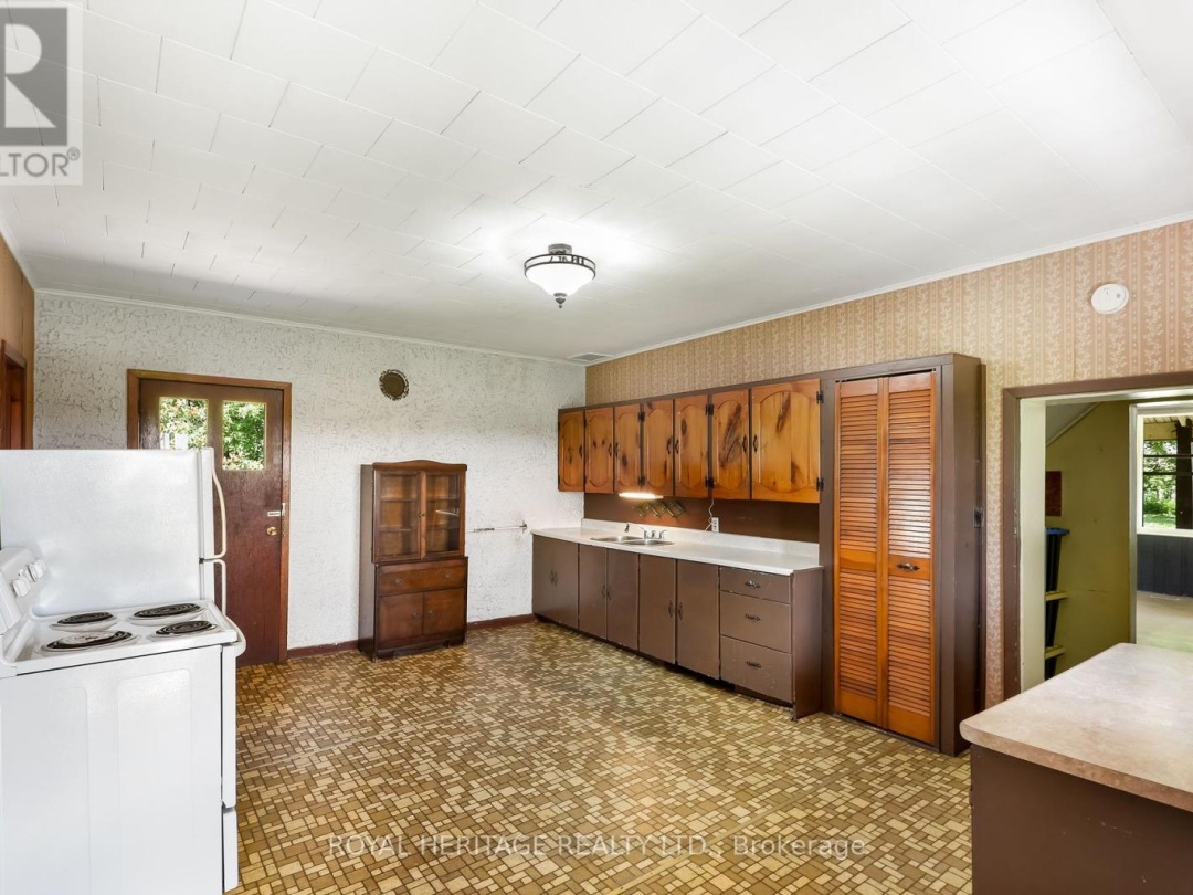 5 + 13 COSH'S ROAD, 