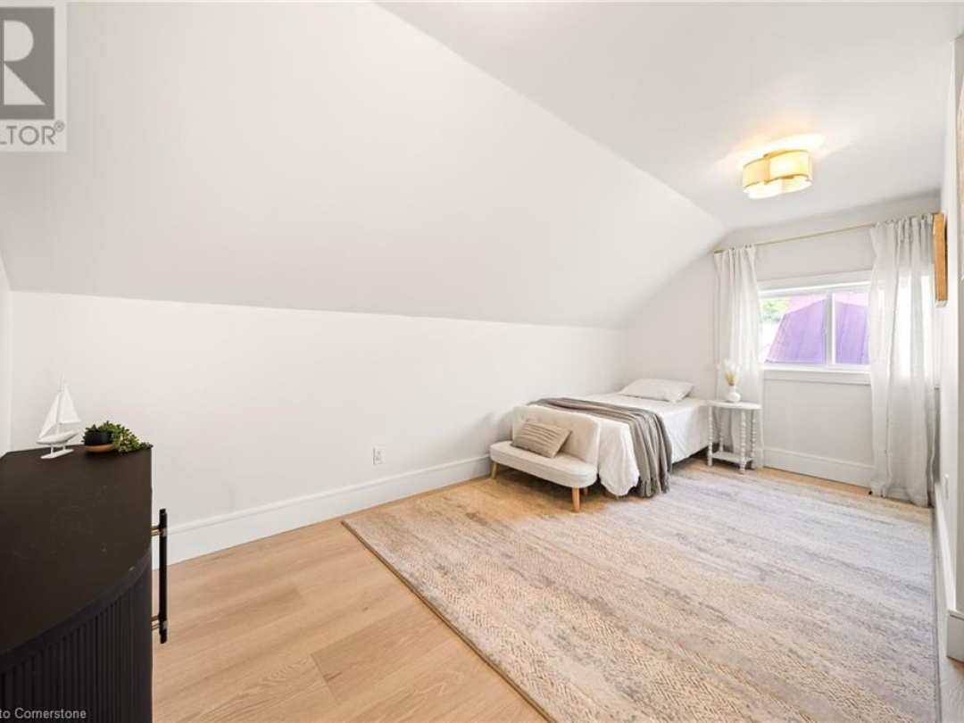 11 FIFTH Street, 