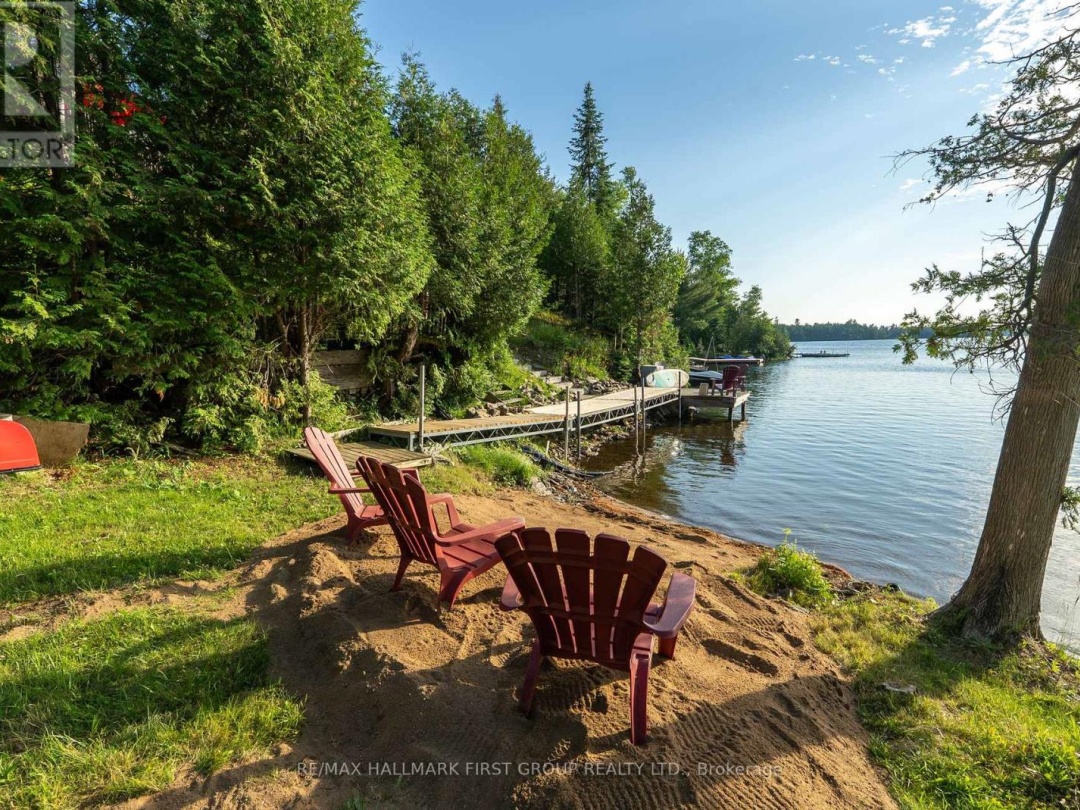 402 STEENBURG LAKE ROAD S, 