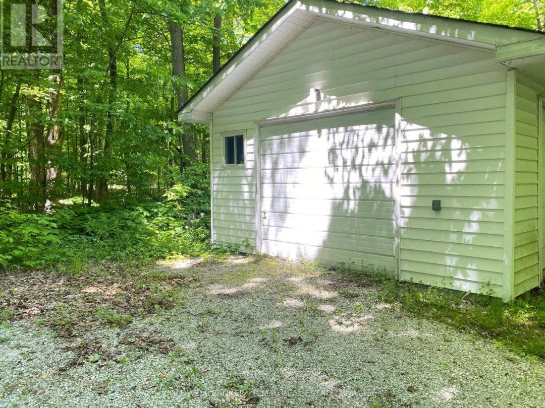 3493 Southwood Beach Boulevard, St John Lake