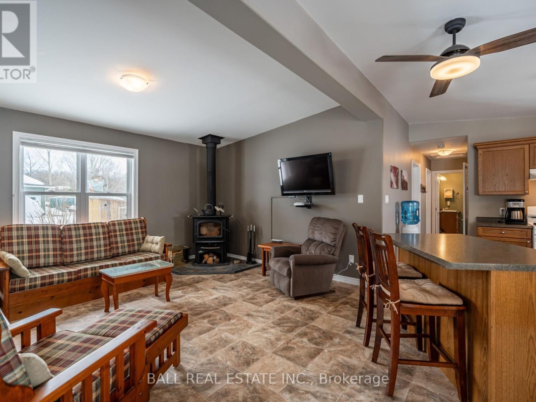 35 Elder Street, Sturgeon Lake