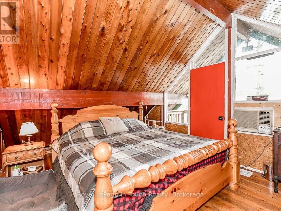 4 Severn River Shore, 