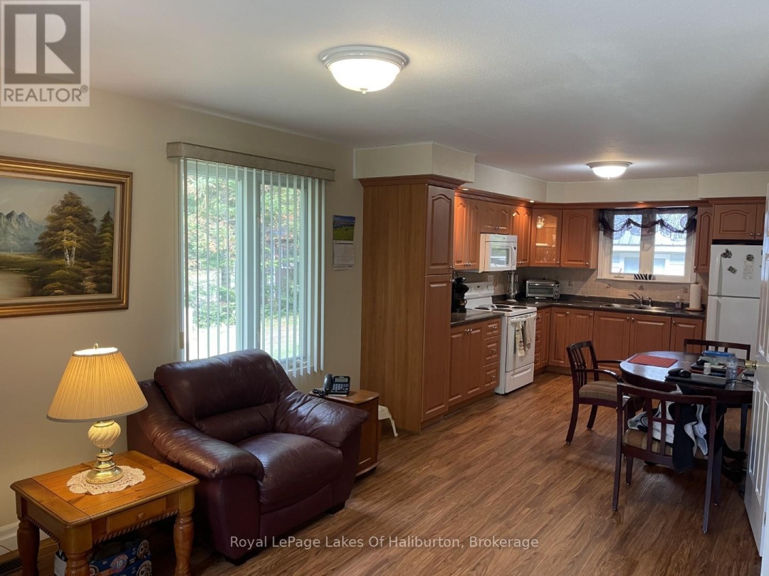 1675 BRAELOCH ROAD, Kennisis Lake