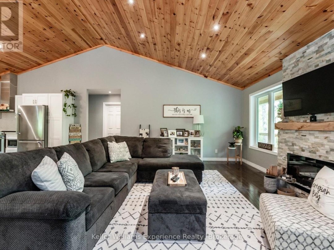 27 MEADOWS AVENUE, 