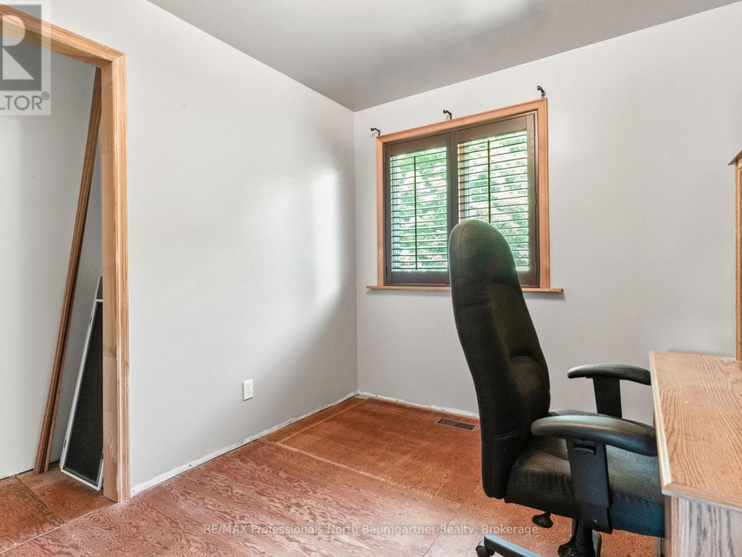 1144 BOSHKUNG LAKE ROAD, 
